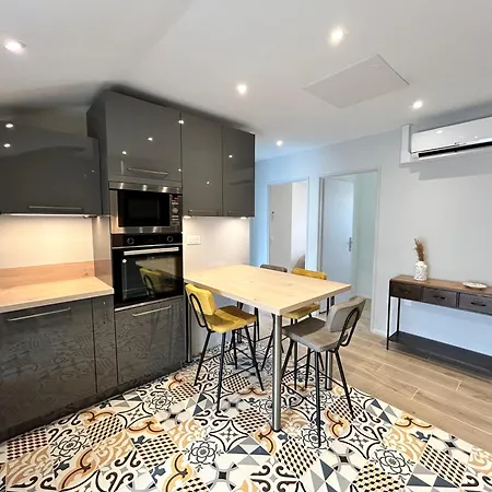 2 Centre De Apartment *