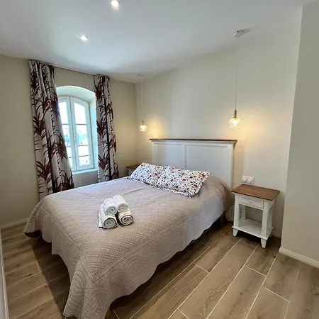 2 Centre De Apartment