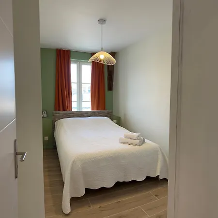 Apartment Centre De *